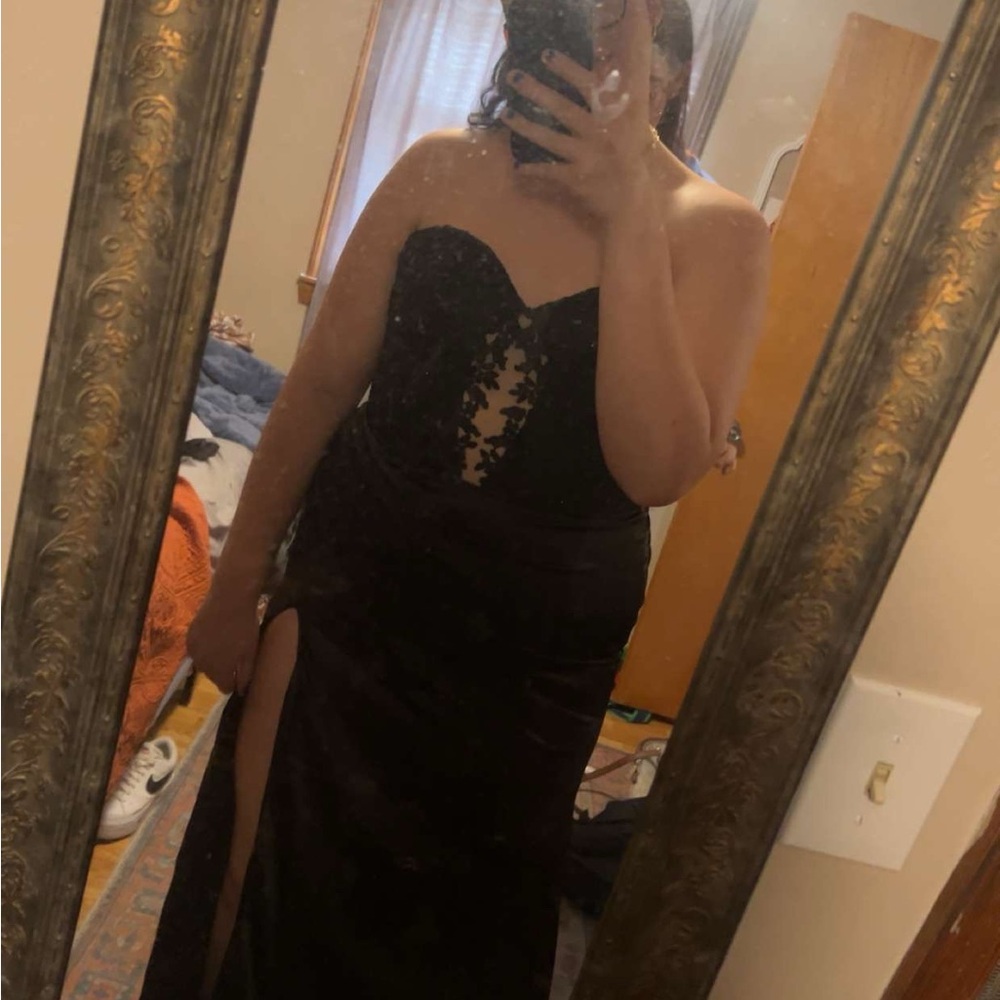 Black prom dress